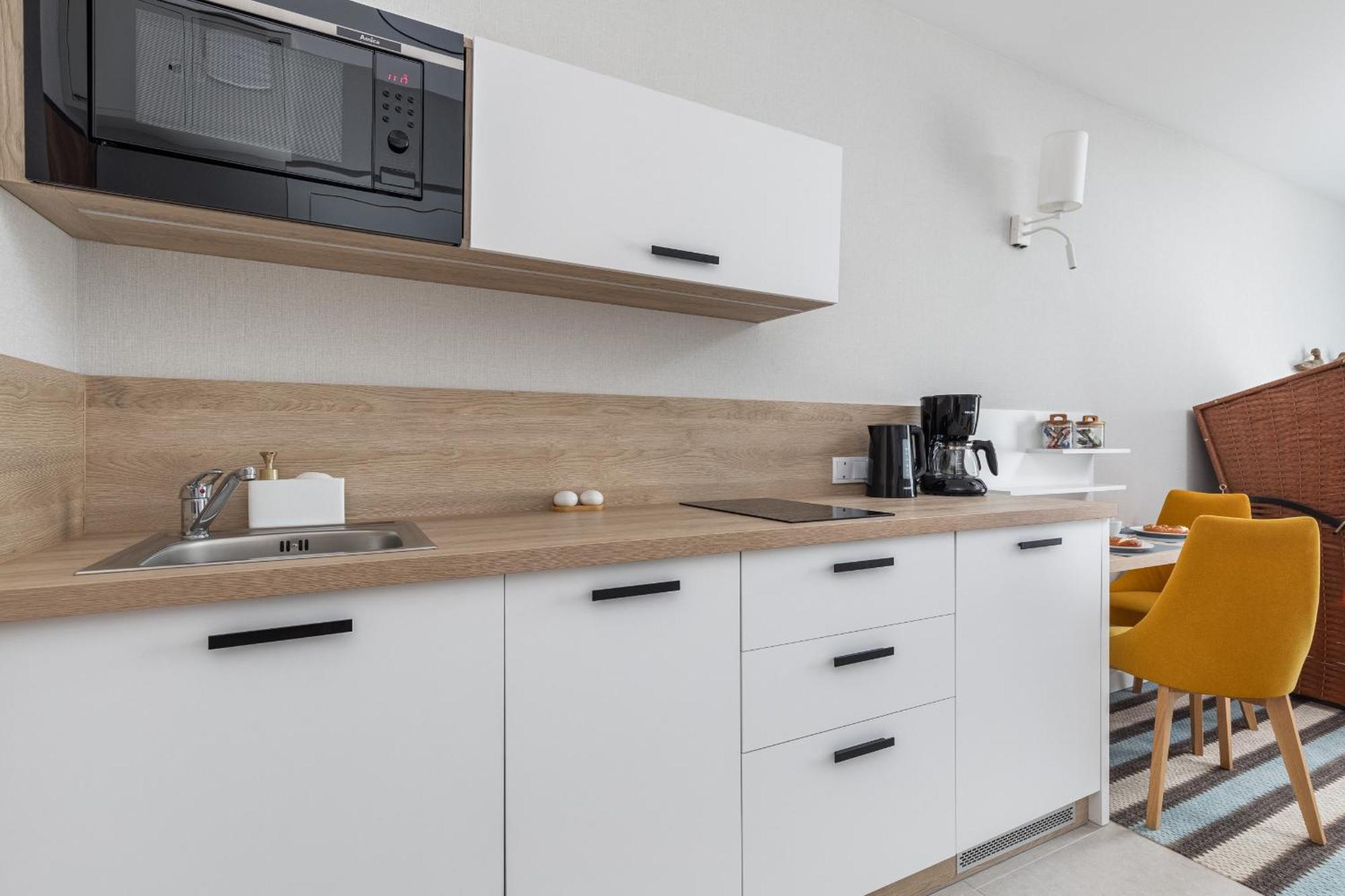 Sunny In Bel Mare By Renters *