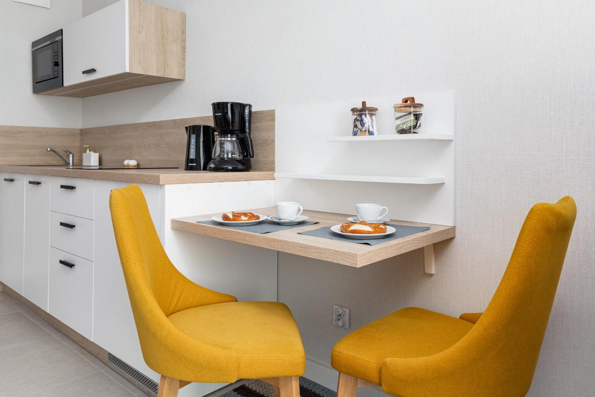 Sunny In Bel Mare By Renters Apartment