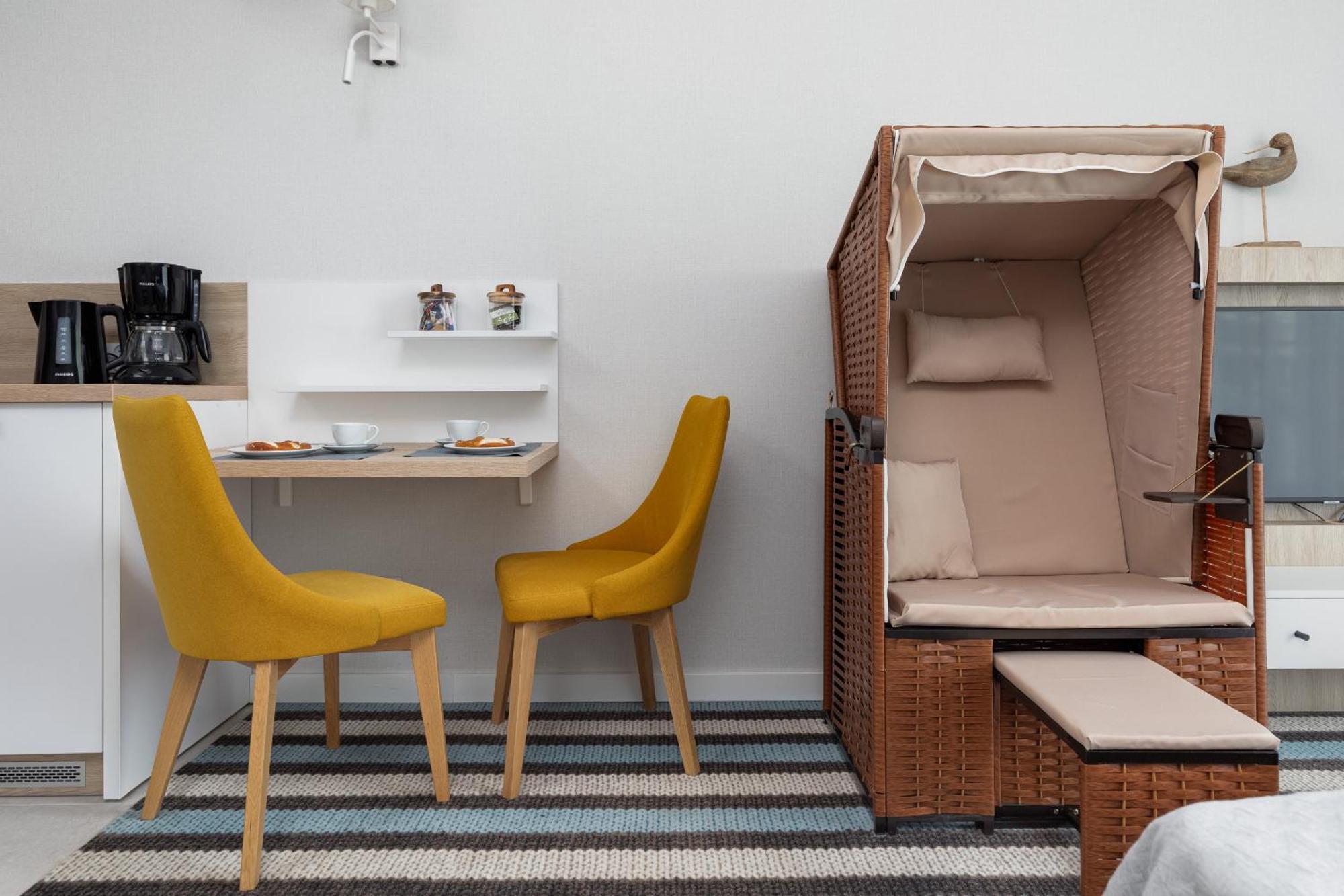 Sunny In Bel Mare By Renters Apartment