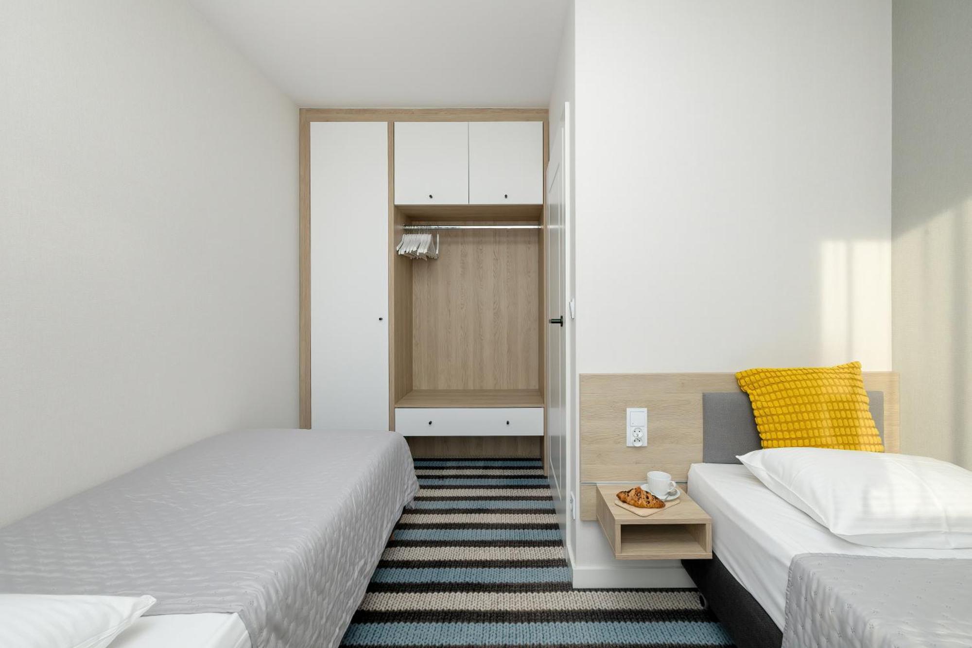 Sunny In Bel Mare By Renters *